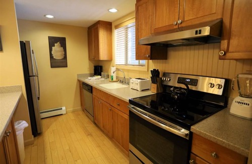 Lincoln Apartment | PB Jul 12-19, 1Mey, Lincoln, NH