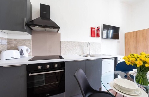 West Kensington Apartment | PBC | Modern Studio - Earl's Court 119 - EC1