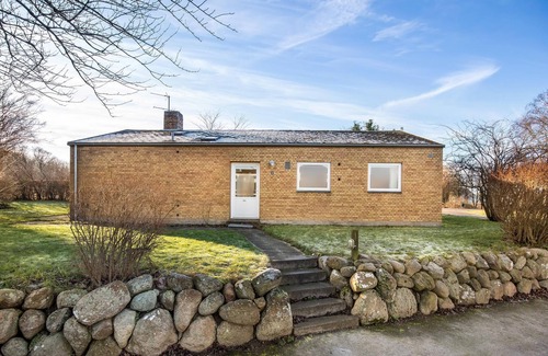 Rutsker Apartment | Peace and closeness to nature in this beautiful vacation home in the north of Bornholm.