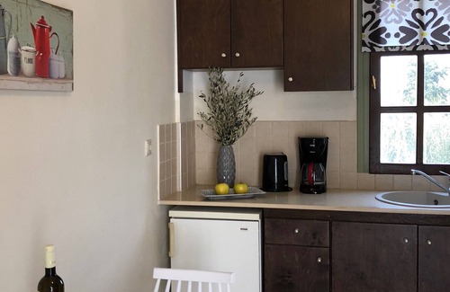 Platanes Apartment | Peace of mind in the heart of Platanes.