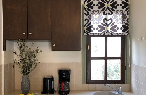 Platanes Apartment | Peace of mind in the heart of Platanes.