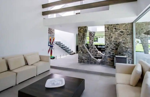 Yautepec House | Peace & Wellness at Casa Imago | Pool and Courts