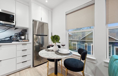 Oak Cliff Apartment | Peaceful 1-BR Stay w/Putting Green near Downtown