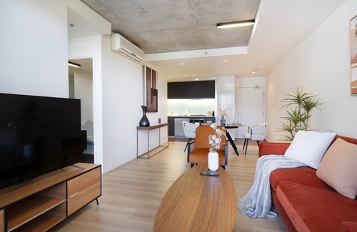 Albert Park Apartment | Peaceful 1BR apt on St Kilda Rd w Free Parking