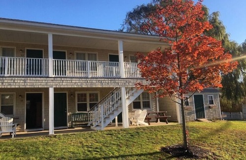 Block Island Condo | Peaceful 1BR Condo in Island Manor Resort