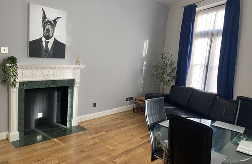 Holborn and Covent Garden Apartment | Peaceful 1BR Retreat in Holborn