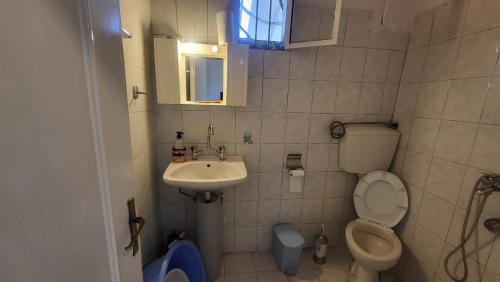 Agia Triada House | Peaceful 2-bedroom house 800m from beach