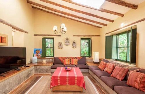 Pisac Villa | Peaceful 4BR Villa with Nature View