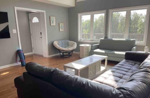 Louisa House | Peaceful 5 bedroom home, 1 block from lake