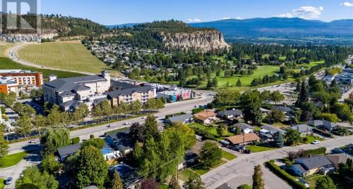 North Glenmore Apartment | Peaceful and cosy suite with kitchen and bathroom in desired north Glenmore - perfect for any stay