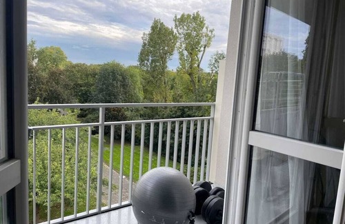 Longjumeau Apartment | Peaceful apartment 10 minutes from Orly airport and 20 minutes from Paris