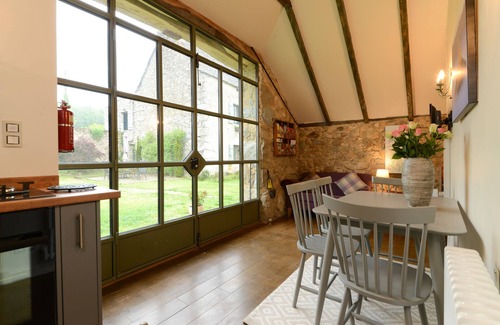 La Fouillade House | Peaceful barn conversion retreat with private pool and panoramic views