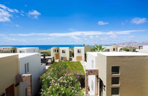 El Tezal Villa | Peaceful Beautiful 3B Villa for Rent