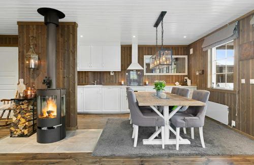 Flesberg House | Peaceful Cabin With View And Jacuzzi At Blefjell