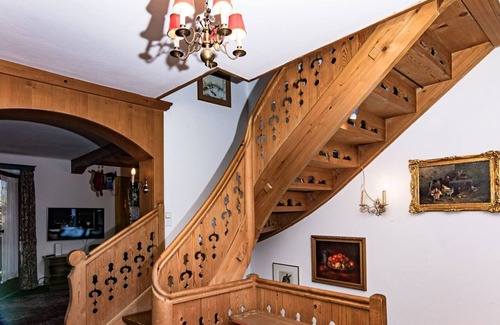 Kirchberg in Tirol Ski Chalet | Peaceful Chalet in Kirchberg with Private Sauna