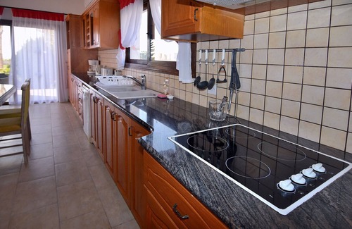 Sea Caves Villa | Peaceful Coral Bay House | Villa Pikni | 5 bedrooms | Extra large pool | Short.