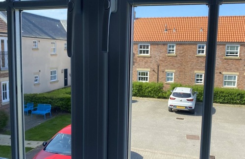 Filey House | Peaceful cottage by the sea! nTwo bedrooms with direct access to the beach.