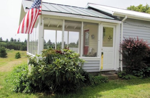 Friday Harbor Cabin | Peaceful Cottage on 15 acre Farm Pprovo-14-0016