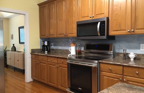 Northwest Raleigh House | Peaceful Getaway in the Woods, close to everywhere. Monthly or longer stays.