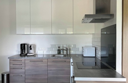 Beziers House | Peaceful house with Jacuzzi, Garden, Terrace.