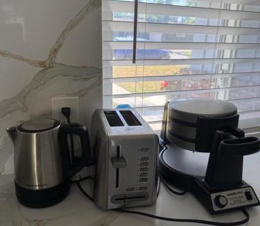 West San Jose Apartment | Peaceful large suit 1, 3 mins to Santana Row, No Gatherings and party