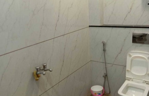 Ujjain Apartment | Peaceful location, clean room, near to Mahakal Jyotirling - Nandi