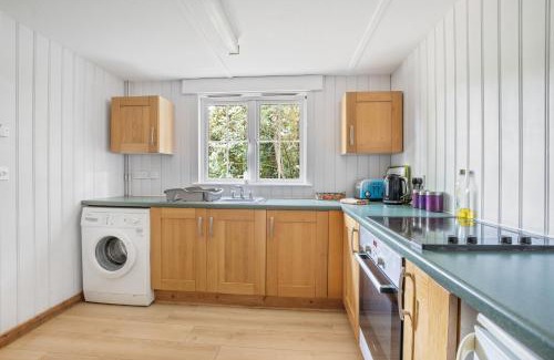 New Forest District House | Peaceful lodge in New Forest with garden