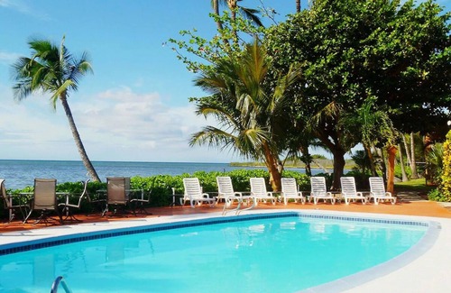 Kaunakakai House | Peaceful Nature Retreat in a Scenic Ocean Front Hotel | Free Parking