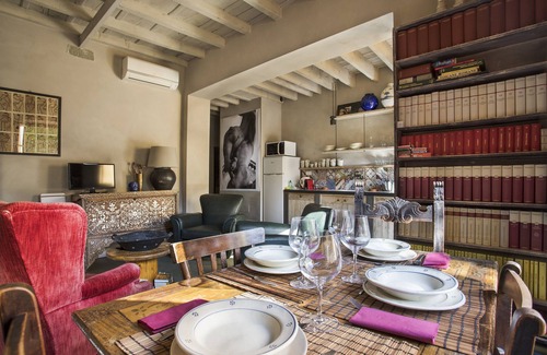 Santa Croce Apartment | PEACEFUL OASIS IN THE HEART OF FLORENCE