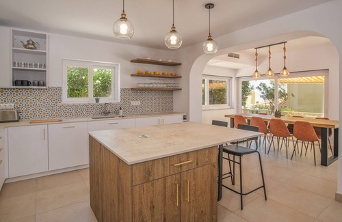 Praia da Luz Villa | Peaceful ocean view villa in Praia da Luz