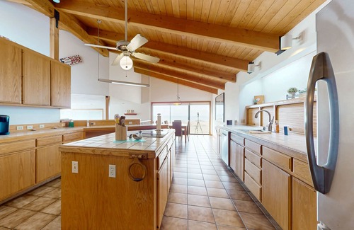 Sea Ranch House | Peaceful oceanfront home with private hot tub, pool access, & views from deck