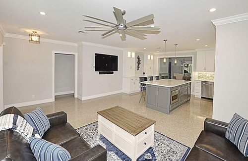 Stuart House | Peaceful Paradise Oasis