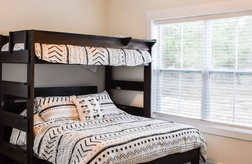 Bear Lake House | Peaceful Pine Haven--only 5 miles to Crystal Mountain!!