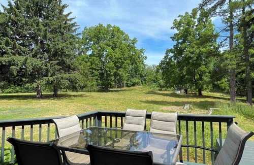 Wolcott House | Peaceful Port Bay retreat for fall or holiday stay