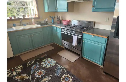 Gualala House | Peaceful Redwood Hollow is large, clean and pet friendly and with room to roam!n
