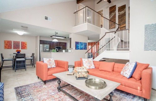 North San Antonio - SAT House | Peaceful Retreat, central location can’t be beat!