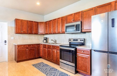 Ocean Point House | Peaceful Retreat, Lagoon Views, Near the Beach