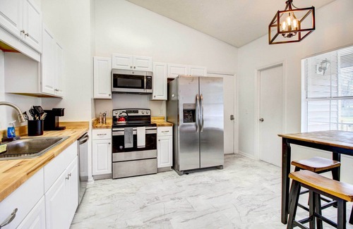 Whitemarsh Island House | Peaceful Savannah Home - 11 Mi to Beaches!