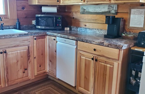 Glace Cabin | Peaceful, secluded mountain escape in Gap Mills, WV.