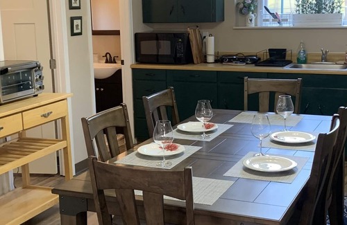 McMinnville House | Peaceful setting close to wineries