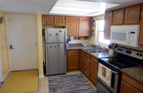 Siesta Key Apartment | Peaceful Setting, on the water of Little Sarasota Bay