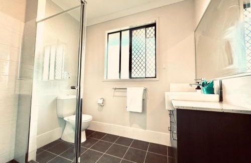 Coopers Plains House | Peaceful Share Suite in Coopers Plains