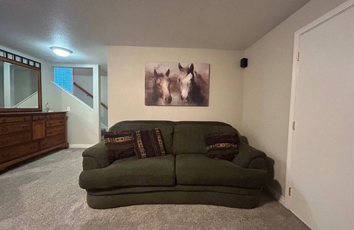 Eugene Apartment | Peaceful studio close to town - Only 20 minutes to U of O!