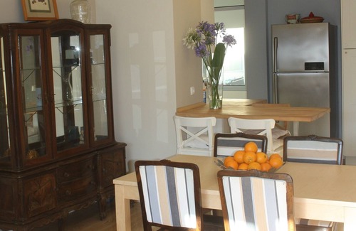 Sao Pedro Apartment | Peaceful Top Floor Apt W Balconies-Cambridge RIGHT (AC)