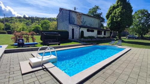 Krkuz Villa | Peaceful Villa Ida&Mirko in nature with private pool