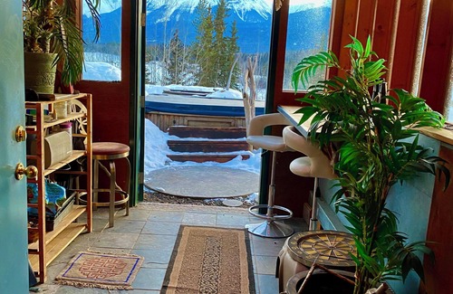 Moricetown House | Peaceful w/Mountain Views. Walking trail to River beach.Nature and hobby farm