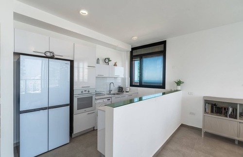 Bat Yam Apartment | Peacefull 2BR Front Beach Bat Yam SAFE ROOM