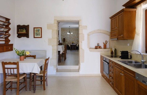 Archea Eleftherna Villa | Peacefull Villa With Beautiful Gardens and a Pool With Amazing View!