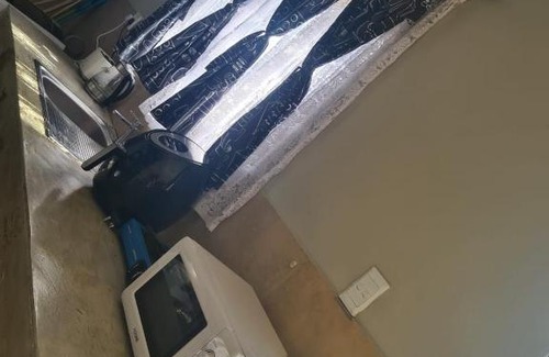 Drummond Apartment | Peacevale Three Trees Stay A Night