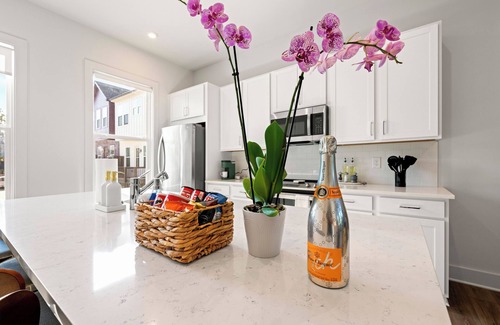 Chosewood Park House | Peachy Retreat on the Beltline near all ATL hotspots